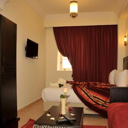 Hotel Riad Ben Atar Szavíra Kültér fotó