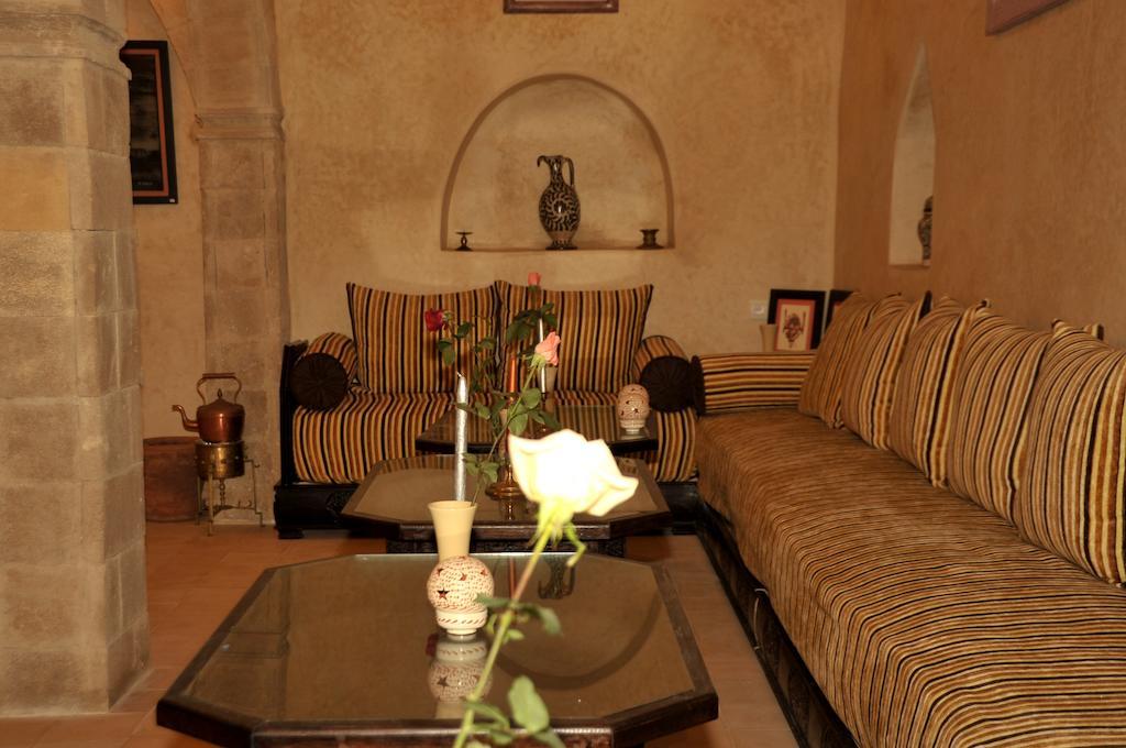 Hotel Riad Ben Atar Szavíra Kültér fotó