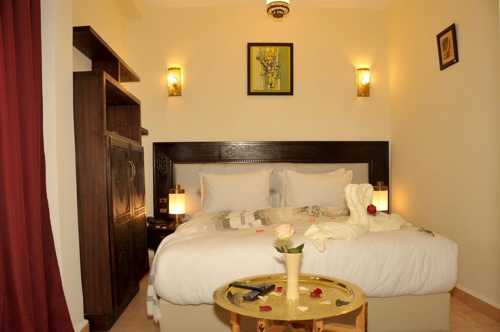 Hotel Riad Ben Atar Szavíra Kültér fotó