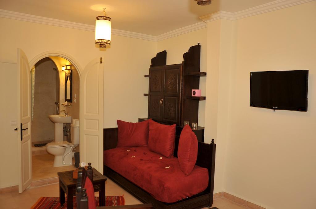 Hotel Riad Ben Atar Szavíra Kültér fotó